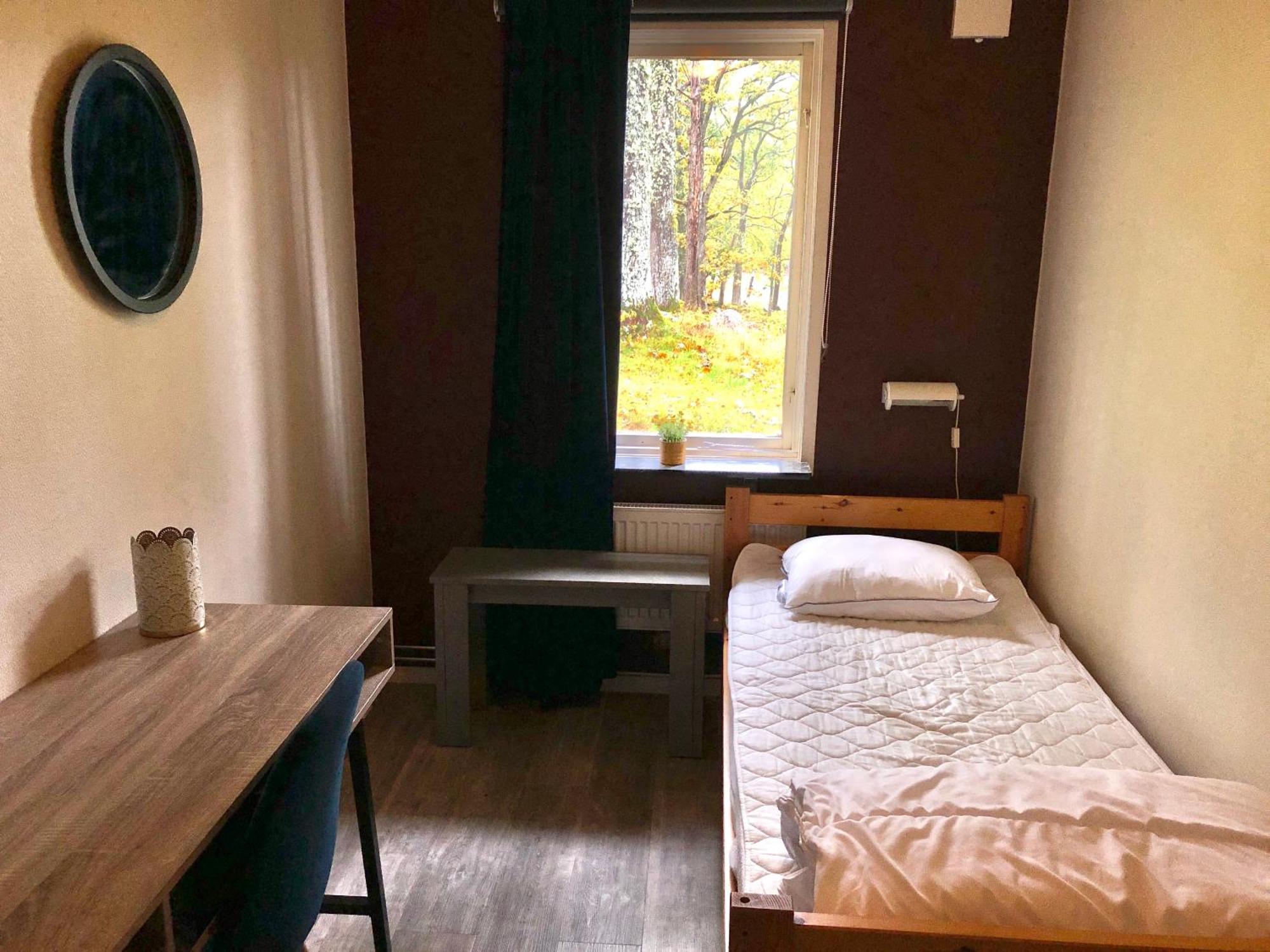 Marsbaecken Hostel Västervik Room photo